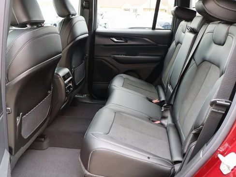 New 2025 Jeep Grand Cherokee Altitude image 35