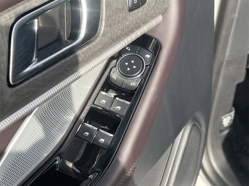 New 2026 Ford Explorer Platinum image 19