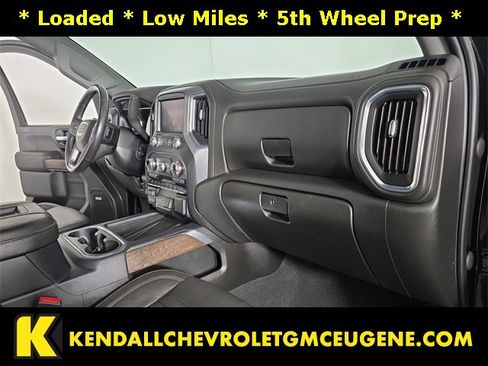 Used 2020 GMC Sierra 3500 Denali w/ Denali Ultimate Package image 24