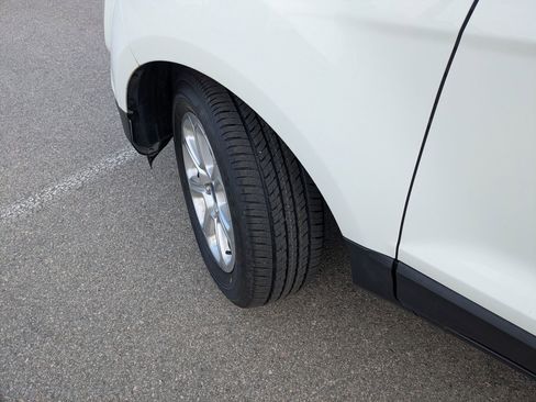 Certified 2021 Ford EcoSport SE image 34