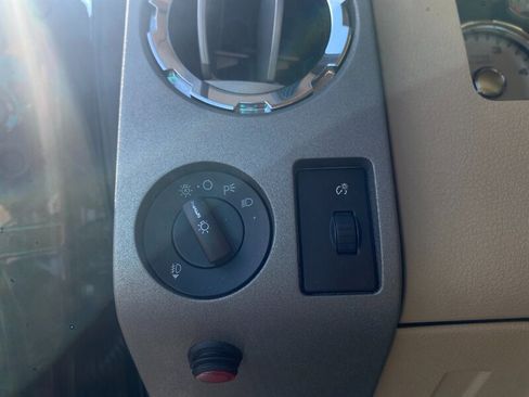 Used 2010 Ford F250 Lariat image 33