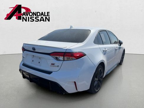 Used 2023 Toyota Corolla SE w/ SE Package FWD image 4
