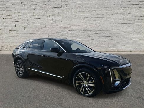 New 2025 Cadillac Lyriq Luxury image 7