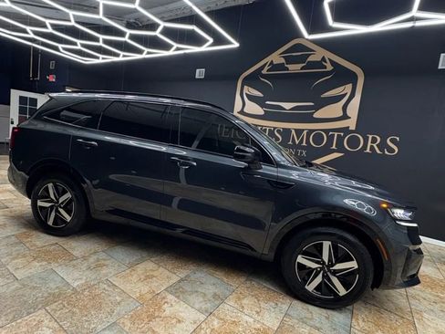Used 2022 Kia Sorento S image 14