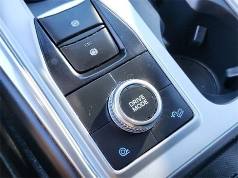 Certified 2022 Ford Explorer XLT w/ Equipment Group 202A image 27