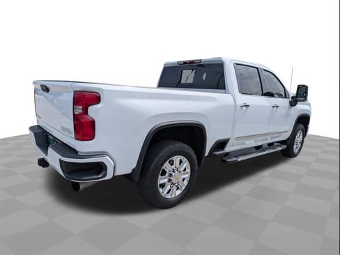 Certified 2024 Chevrolet Silverado 2500 High Country AWD/4WD image 4