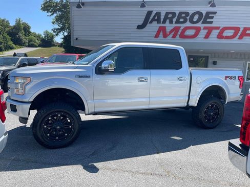 Used 2015 Ford F150 Platinum w/ Equipment Group 701A Luxury AWD/4WD image 2
