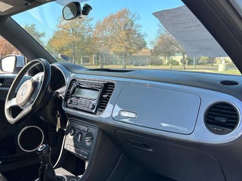 Used 2013 Volkswagen Beetle 2.5 image 35