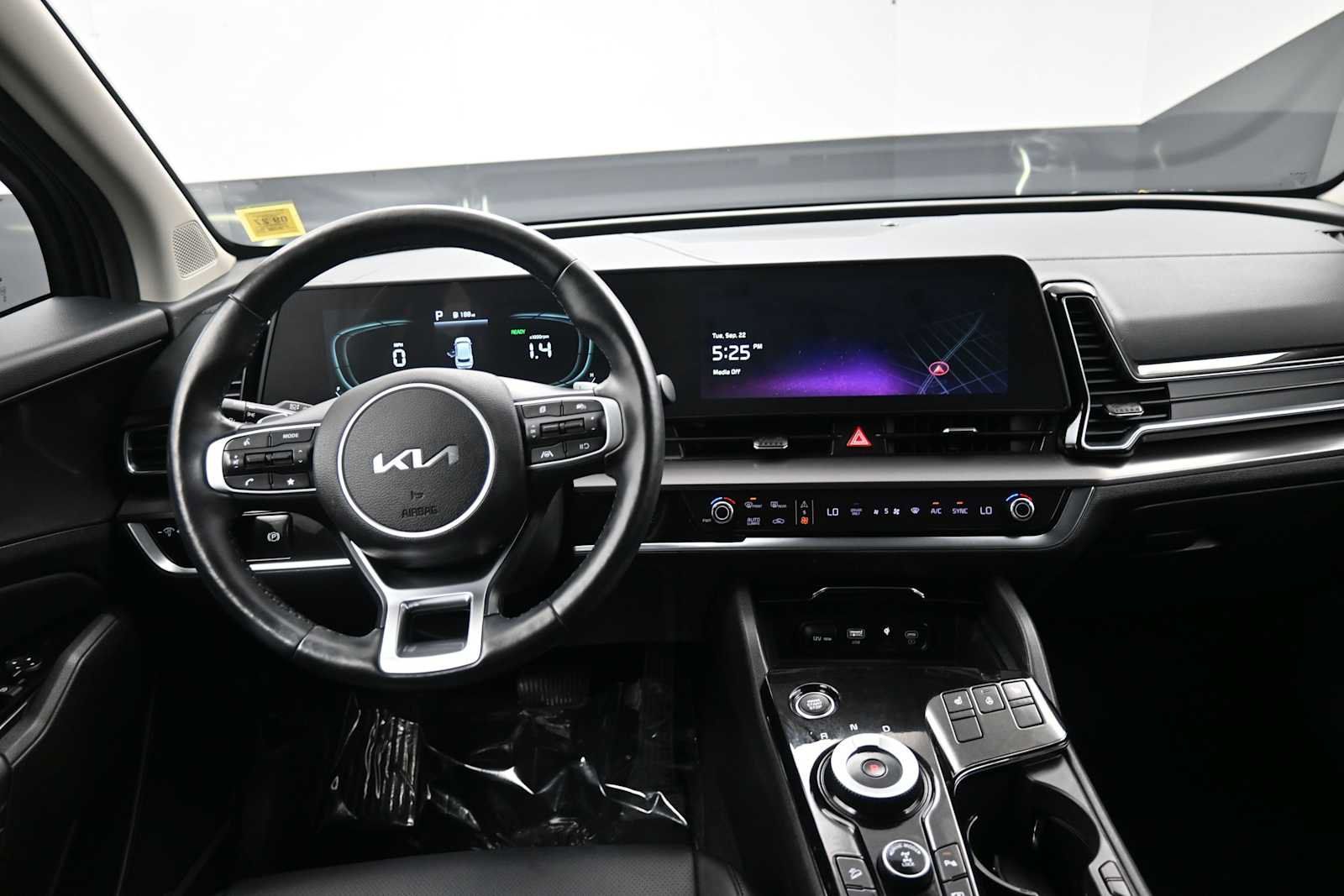 Certified 2023 Kia Sportage EX AWD/4WD image 19
