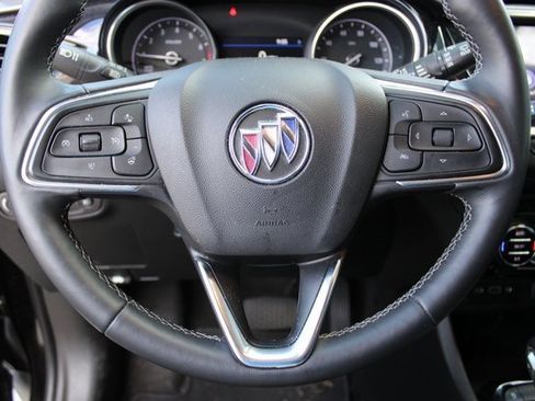 Used 2022 Buick Encore GX Essence w/ Experience Buick Package image 12