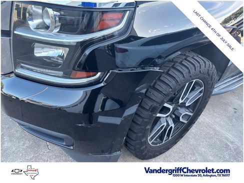 Used 2018 Chevrolet Tahoe LT RWD image 2