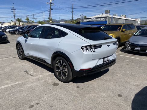 Used 2022 Ford Mustang Mach-E Premium image 10