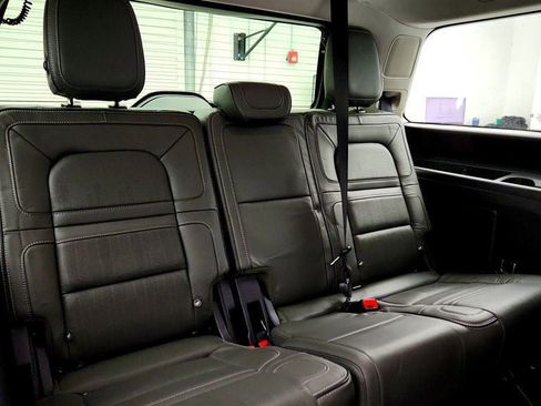 Used 2022 Lincoln Navigator Black Label image 23