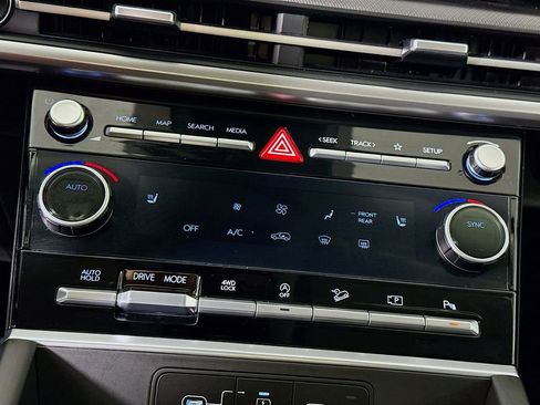 Certified 2025 Hyundai Santa Fe SEL image 8