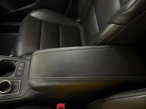 Used 2020 Cadillac XT4 Premium Luxury w/ Cold Weather Package FWD image 79