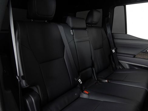 Used 2024 Lexus GX 550 w/ Accessory Package (2T) image 26