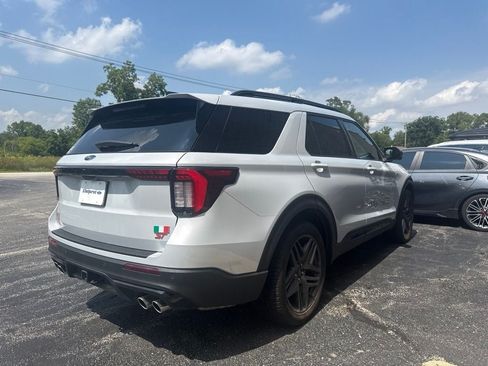 Used 2026 Ford Explorer ST w/ Sun And Sound Package AWD/4WD image 4