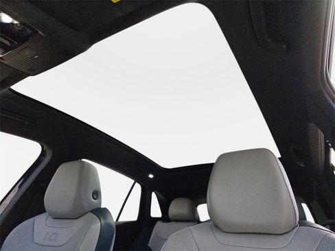 Used 2023 Volkswagen ID.4 Pro S image 34