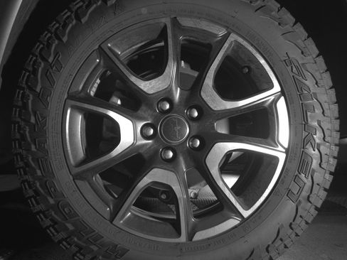 Used 2025 Jeep Compass Trailhawk image 14