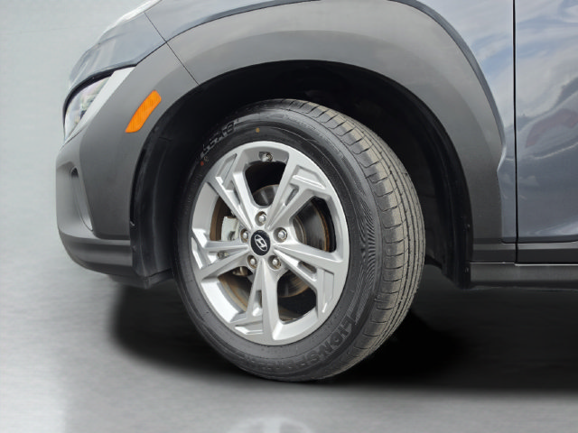 Used 2022 Hyundai Kona SEL FWD image 41