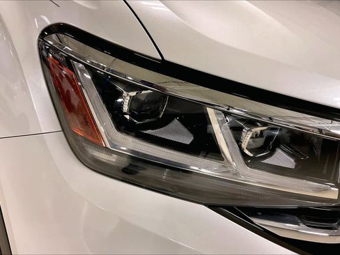 Used 2021 Volkswagen Atlas SEL Premium image 26