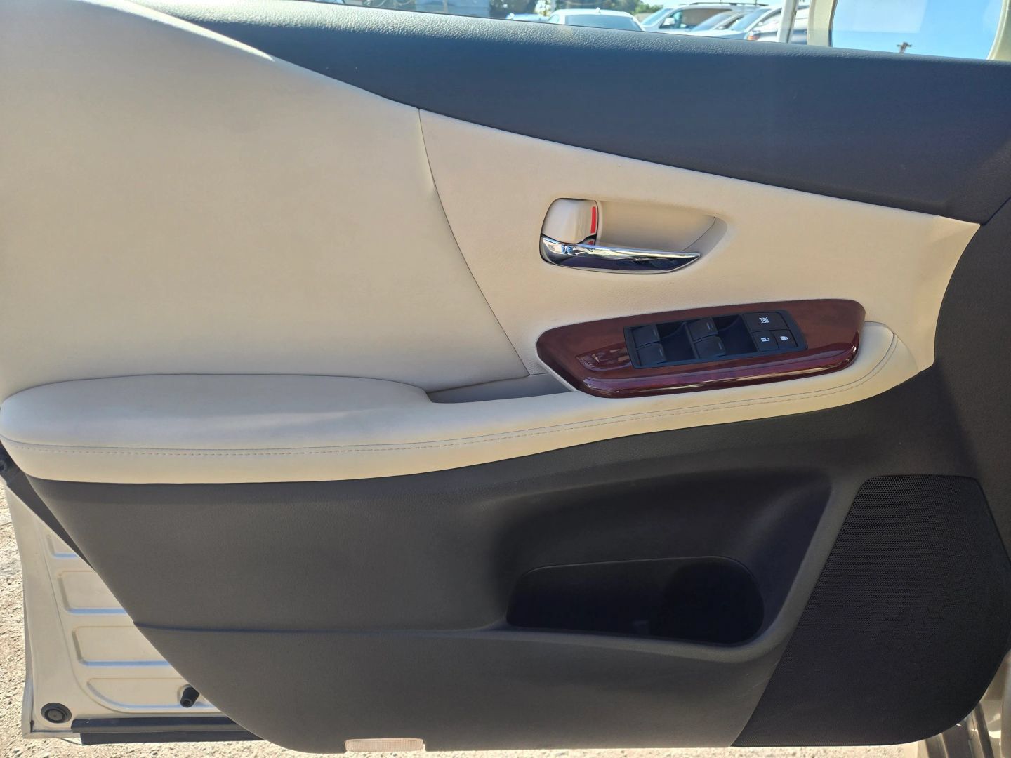 Used 2011 Lexus HS 250h w/ Preferred Accessory Package FWD image 9