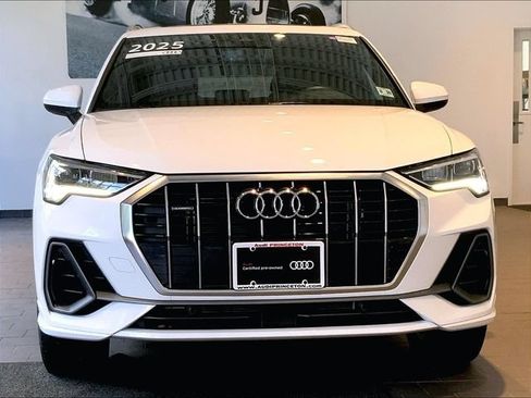 Used 2025 Audi Q3 2.0T Premium w/ Convenience Package AWD/4WD image 8