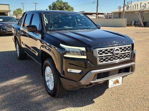 Used 2023 Nissan Frontier SV w/ SV Premium Package image 6
