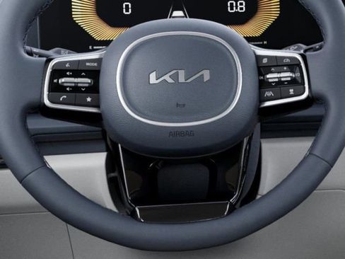New 2026 Kia Carnival EX FWD image 22