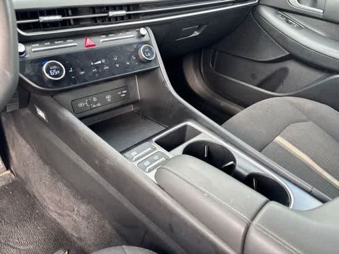 Used 2024 Hyundai Sonata SEL FWD image 16