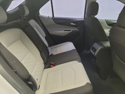 Used 2018 Chevrolet Equinox LS image 19