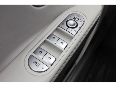 Certified 2023 Hyundai Ioniq 5 SEL RWD image 24