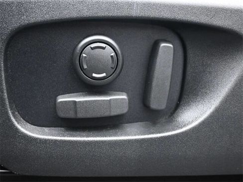 Used 2017 Land Rover Discovery Sport SE image 7