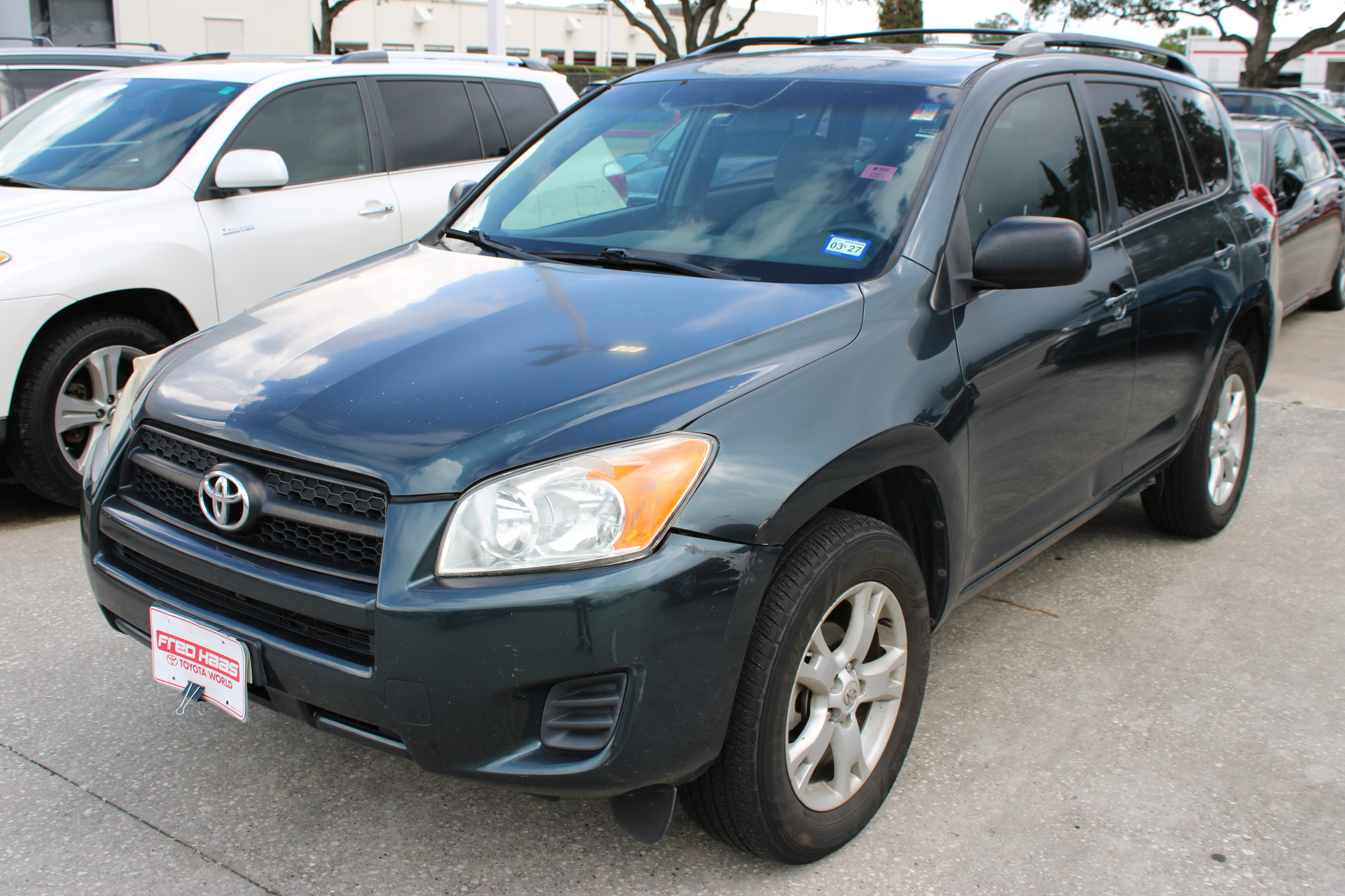 Used 2011 Toyota RAV4 4WD w/ Upgrade Value Pkg image 5