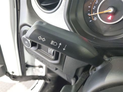 Used 2024 Jeep Wrangler Sport S image 28