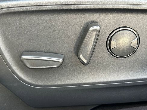 New 2024 Ford Escape SE w/ PHEV Premium Package FWD image 22