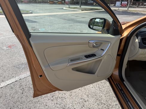 Used 2013 Volvo S60 T5 Premier AWD/4WD image 28