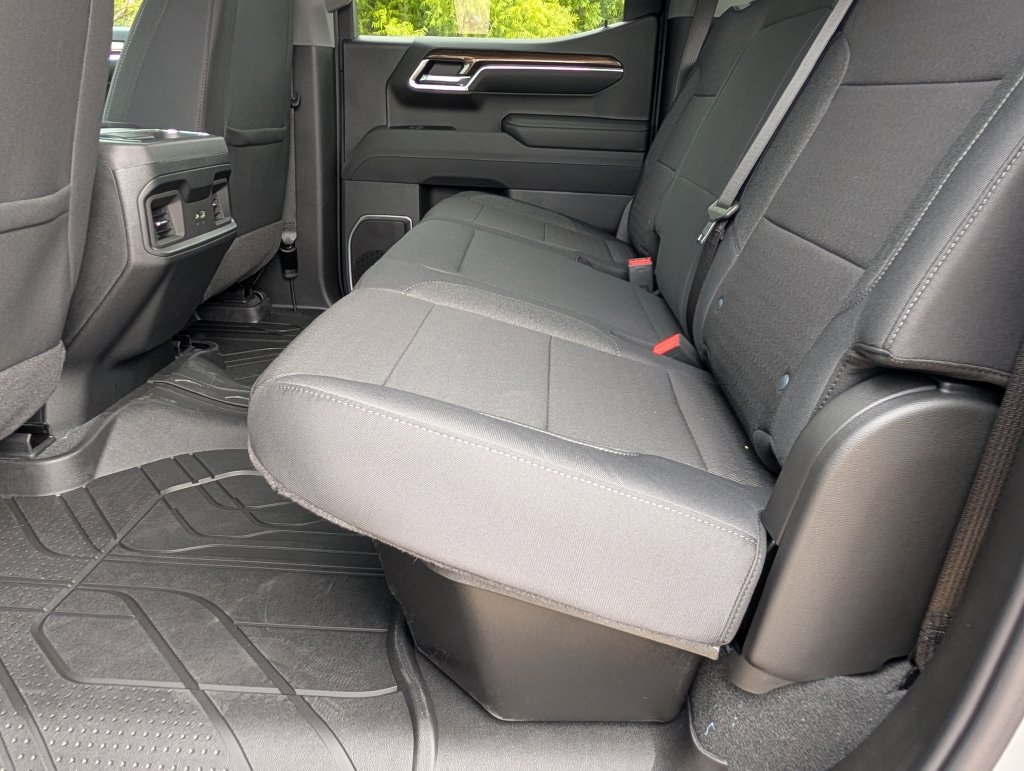 New 2026 Chevrolet Silverado 1500 RST w/ LPO, Dark Essentials Package RWD image 7