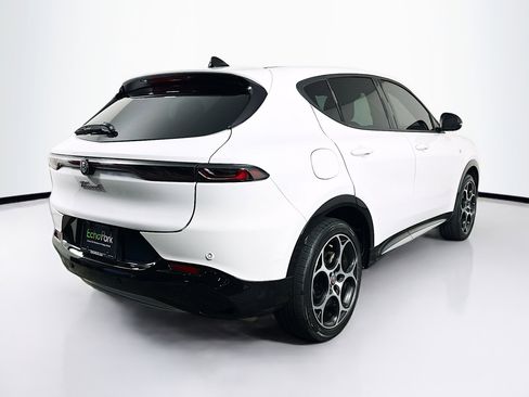 Used 2024 Alfa Romeo Tonale Ti w/ Premium Interior Package AWD/4WD image 9