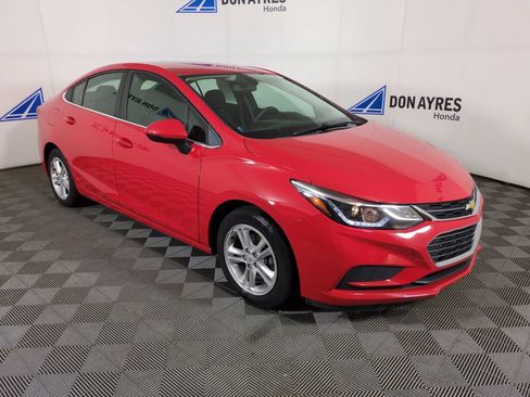 Used 2016 Chevrolet Cruze LT w/ Convenience Package FWD image 8