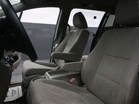 Used 2016 Honda Odyssey SE image 16