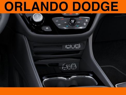 New 2025 Chrysler Pacifica Premium image 24