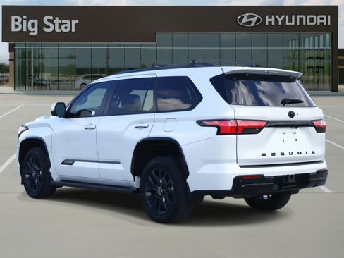 Used 2024 Toyota Sequoia Platinum image 3