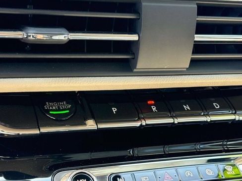 Certified 2025 Lincoln Corsair Reserve AWD/4WD image 28