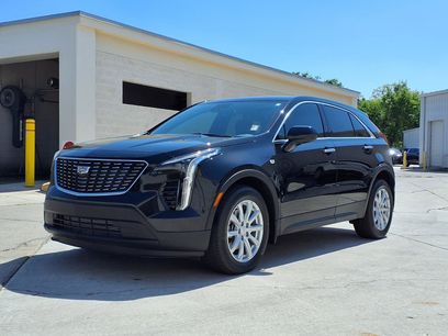 Certified 2023 Cadillac XT4 Luxury w/ Cold Weather Package