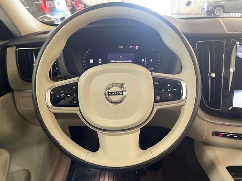 Certified 2024 Volvo XC60 B5 Plus w/ Protection Package Premier AWD/4WD image 20