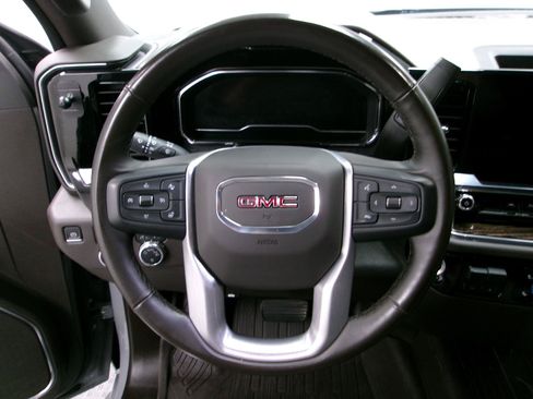 Used 2024 GMC Sierra 1500 SLE w/ Preferred Package AWD/4WD image 6