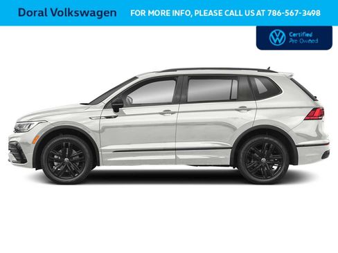 Used 2022 Volkswagen Tiguan SE R-Line image 3