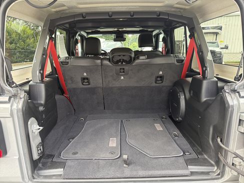 Used 2020 Jeep Wrangler Unlimited Rubicon w/ Quick Order Package 28Y Recon AWD/4WD image 22