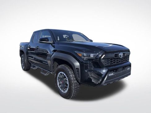Used 2024 Toyota Tacoma TRD Off-Road w/ TRD Off Road Upgrade Package image 2